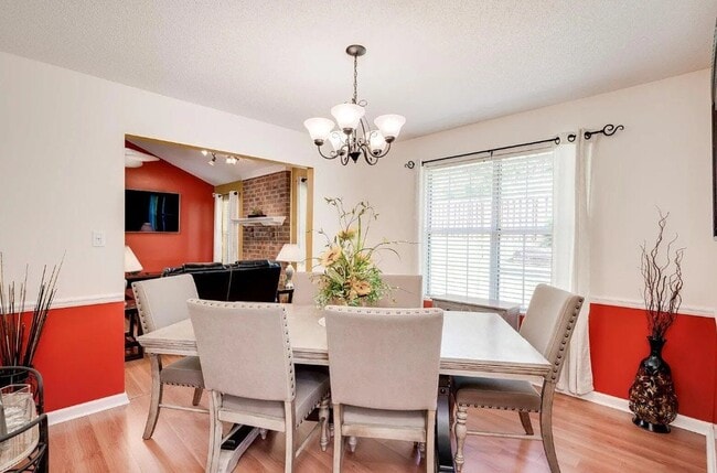 Building Photo - 250 Lafayette Dr