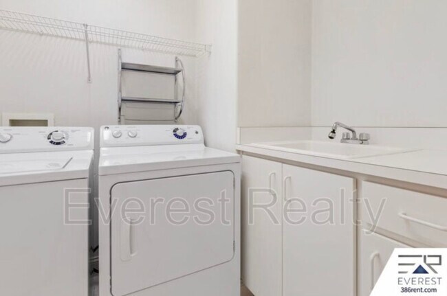 Building Photo - 783 Sterling Chase Dr