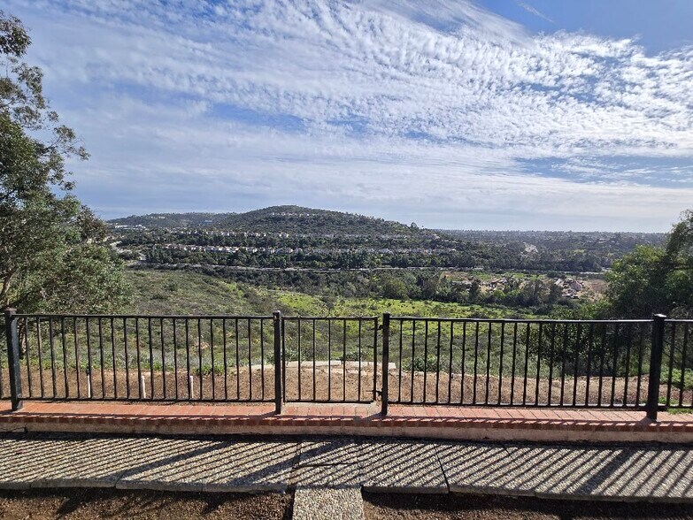 Building Photo - 12445 Salmon River Rd