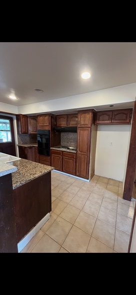 Building Photo - 7711 Sausalito Ave