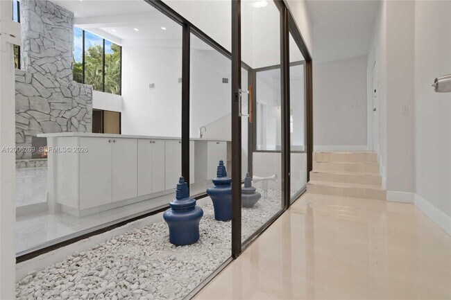 Building Photo - 8881 N Lake Dasha Dr