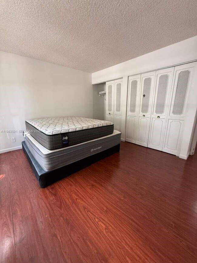 Building Photo - 16909 N Bay Rd