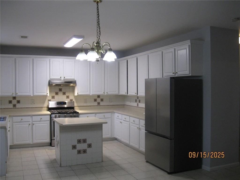 Building Photo - 1105 Wake Robin Cir SW