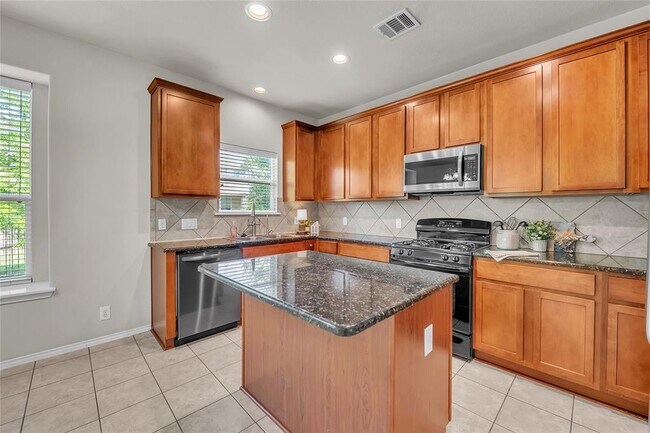 Building Photo - 8609 Rock Pigeon Dr