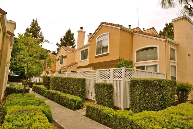 Primary Photo - 6909 Rodling Dr