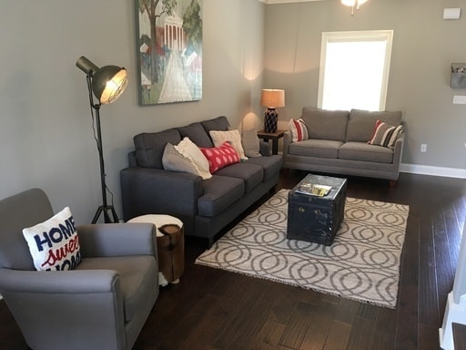 Building Photo - West End