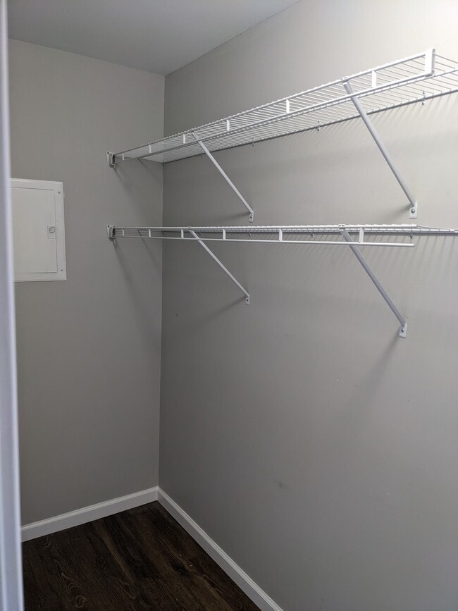 Building Photo - 1660 S Braddock St