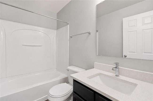 Building Photo - 559 Windstone Trail
