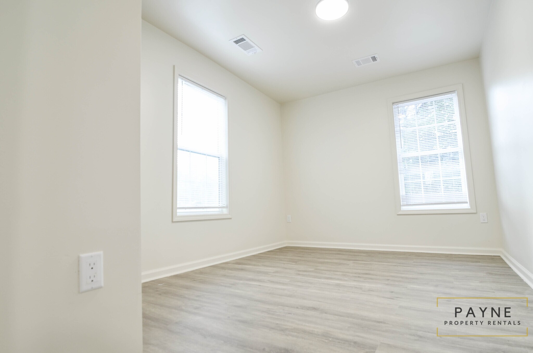 Building Photo - 1210 Zuber St