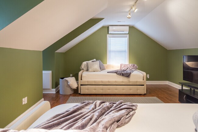 Bedroom 4 - Upstairs - 2216 Katherine Kiker Rd