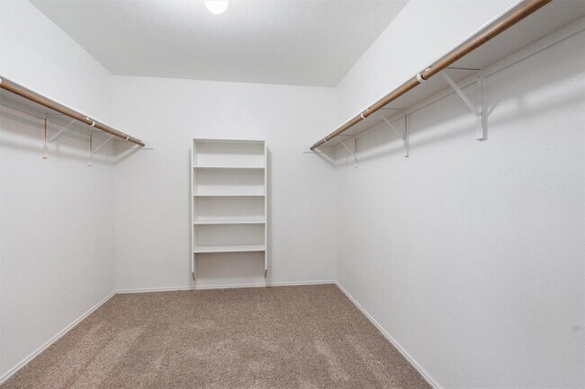 Building Photo - 2277 Green Meadows Ln