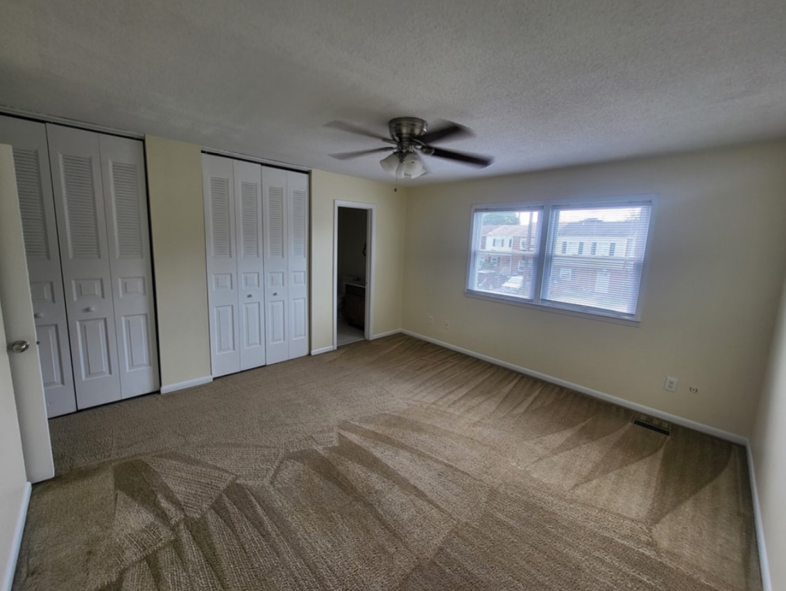 Building Photo - 423 Burr Oak Ct