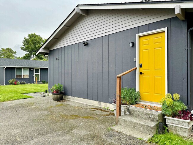 Building Photo - 2615 West St