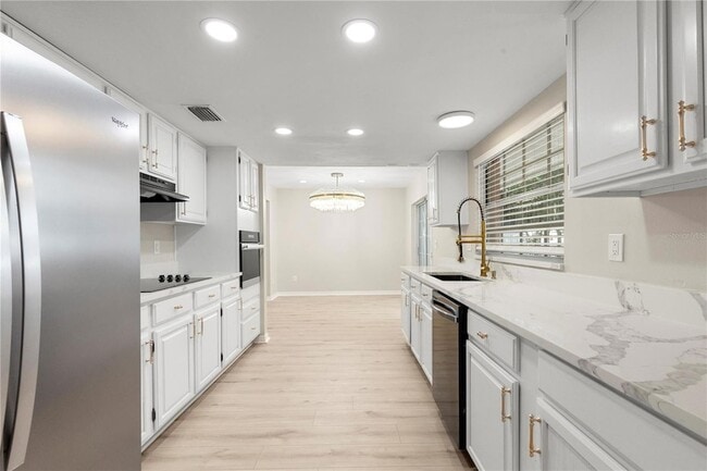 Building Photo - 3110 W Villa Rosa St