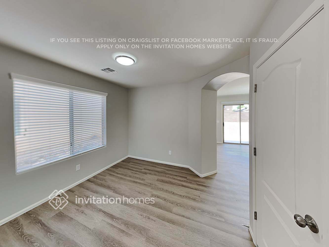 Building Photo - 1236 W Jersey Way