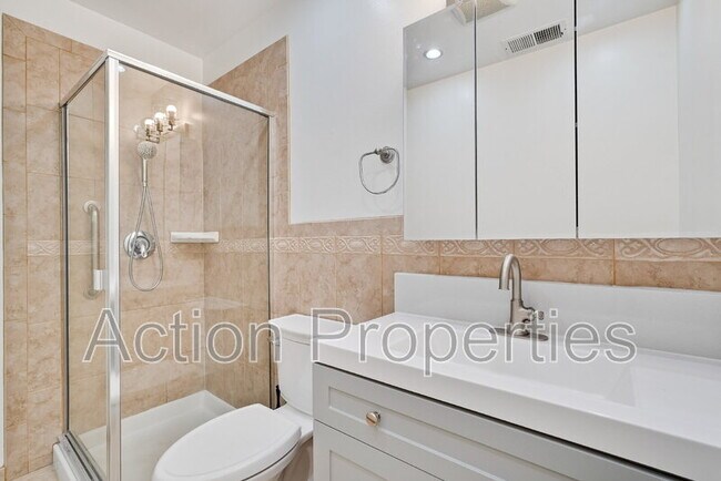 Building Photo - 2280 Brentwood Ct