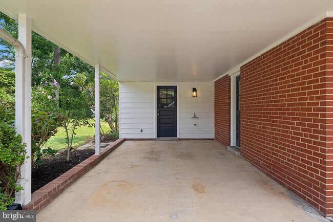 Building Photo - 5317 Oldcastle Ln