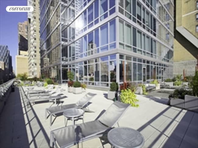 Building Photo - 247 W 46th St