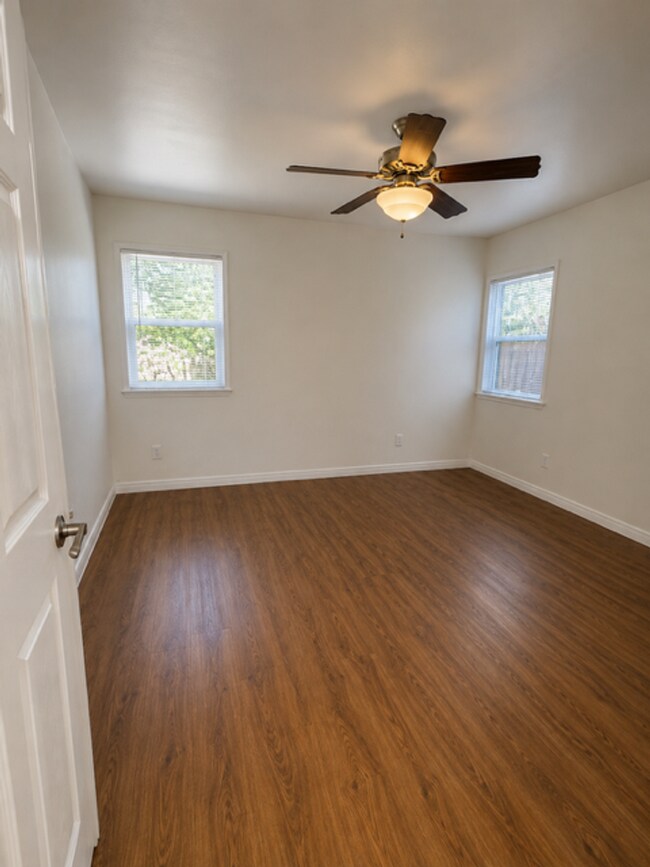 Building Photo - 5016 Kester Ave