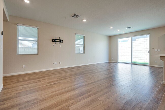 Building Photo - 6953 Antequera ST