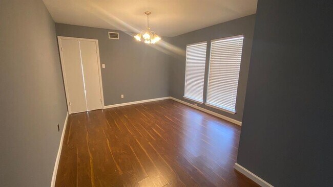 Building Photo - 3615 Windbriar Ct