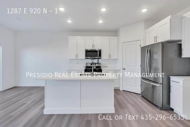 Building Photo - 1287 920 N
