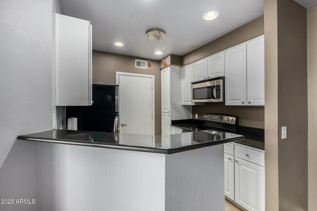 Building Photo - 3633 N 3rd Ave
