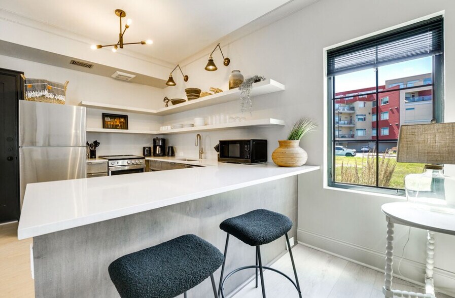 Kitchen - 411 S Rath Ave