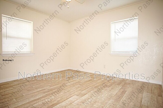 Building Photo - 601 Lafayette Dr