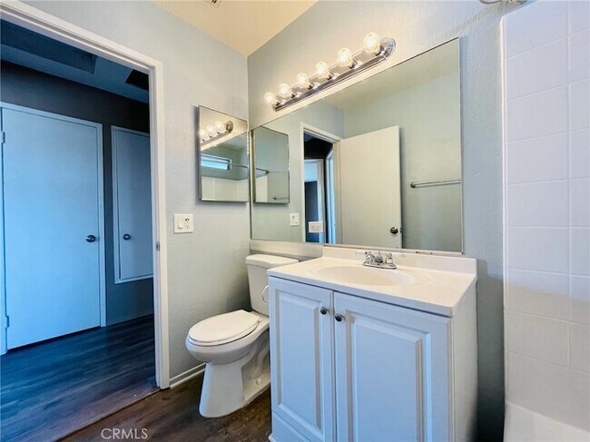 Building Photo - 79400 Ave 42