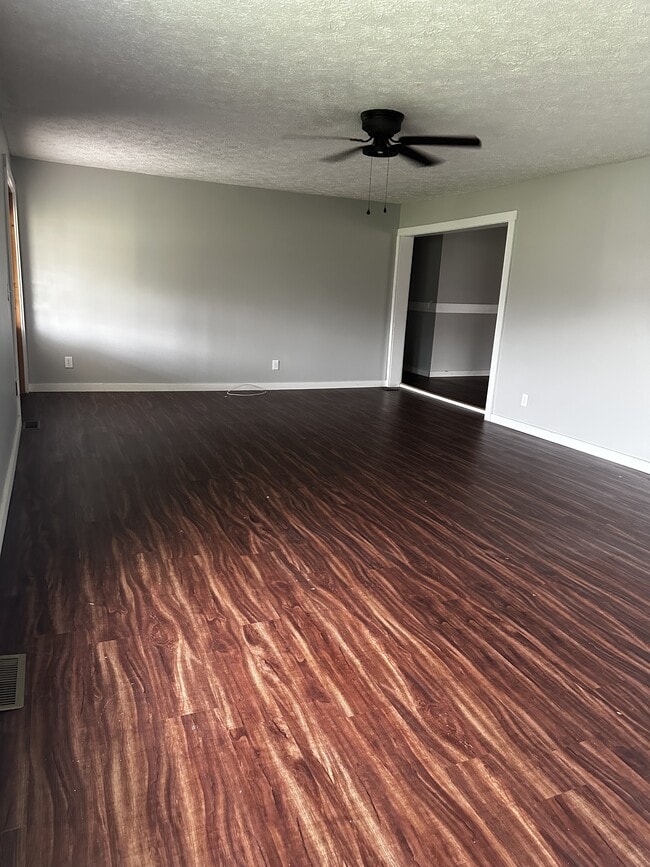 Building Photo - 2325 Sharkey Rd