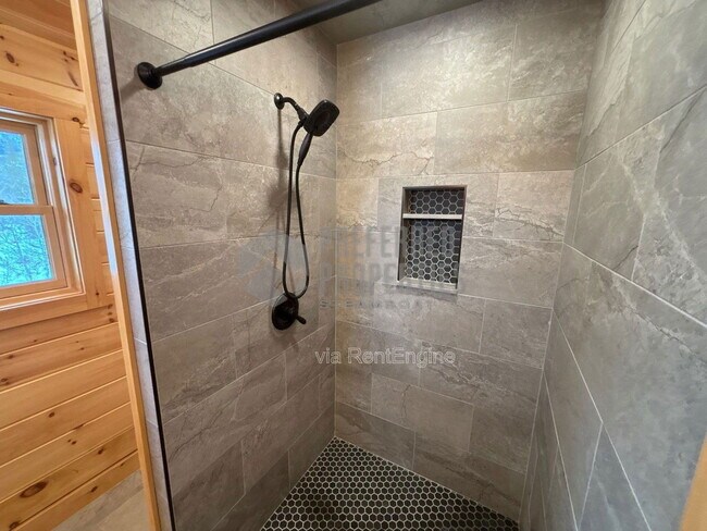 Building Photo - 33181 Wenatchi Trail