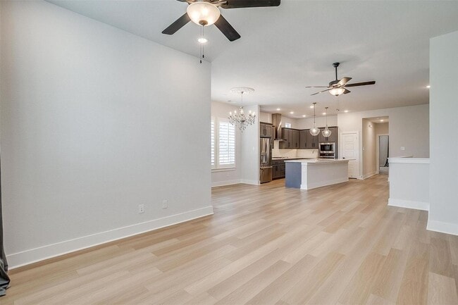 Building Photo - Stylish, Upgraded 3-bedroom, 2.5 bathroom ...