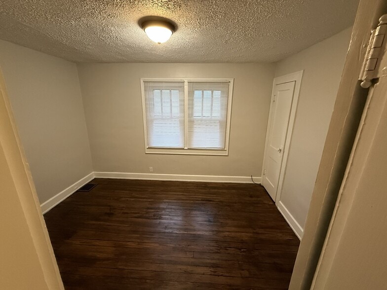 Building Photo - 815 N Bancroft St