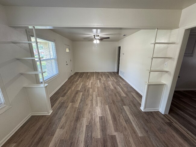 Building Photo - 4115 Hughes Dr