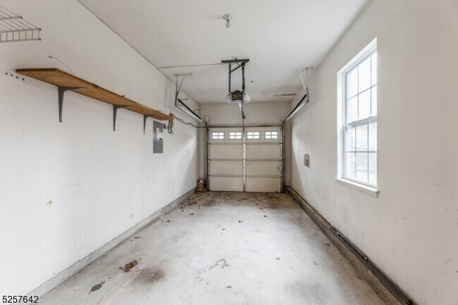 Building Photo - 101 Taft Ln