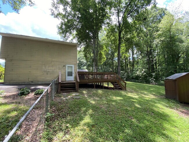 Building Photo - 6022 Battlefield Green Dr