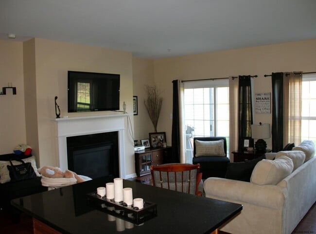 Building Photo - 304 WORTHINGTON Ter