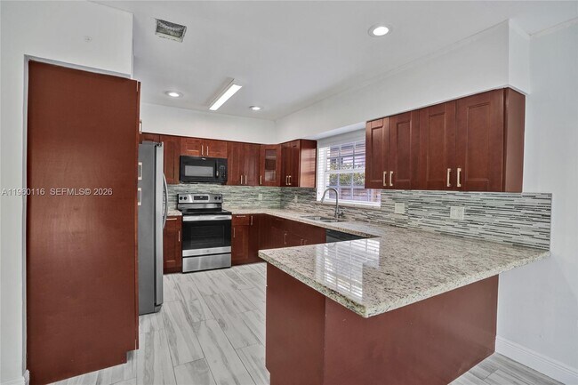 Building Photo - 5721 SW 11th St