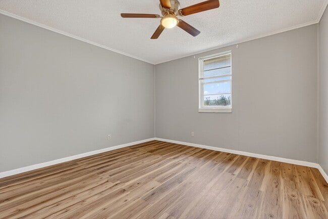 Building Photo - 1200 NW 3rd Ave