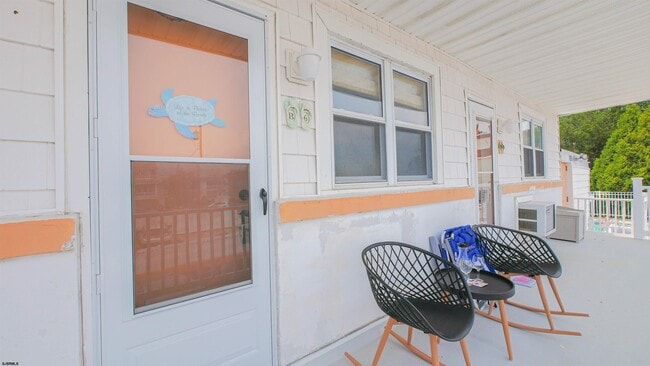 Building Photo - 9609 Ventnor Ave