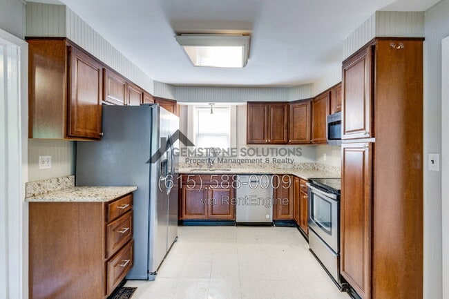 Building Photo - 715 Park Cir