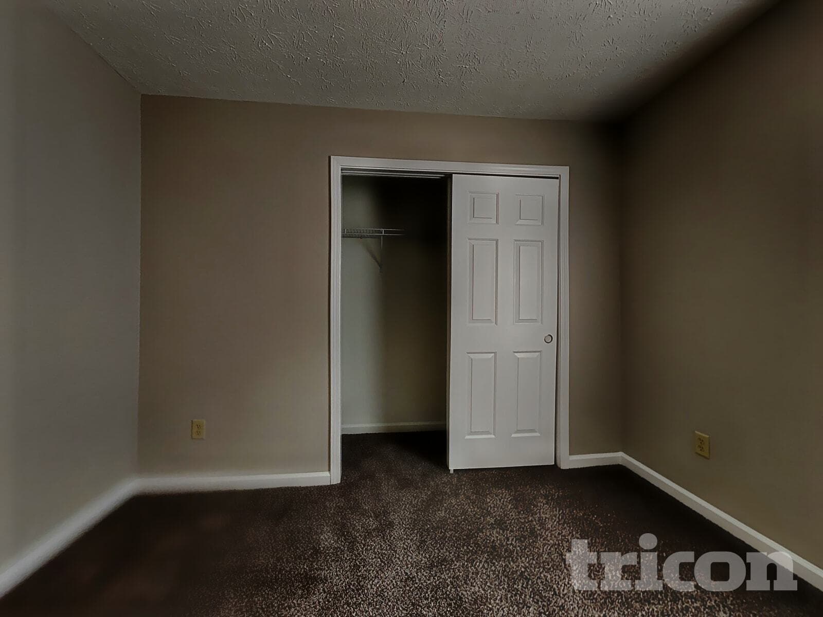 Building Photo - 614 Eastpointe Dr