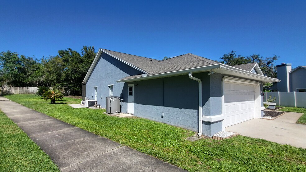 Side of Home leads to Trail - 1267 Little Oak Cir