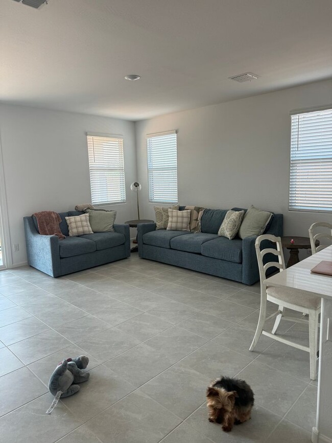 Building Photo - Charming 3BR House in San Tan Valley