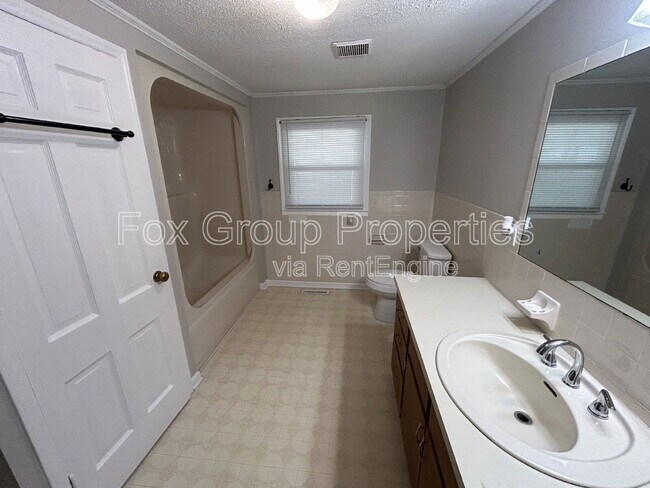 Building Photo - 579 Old Speedway Dr NW