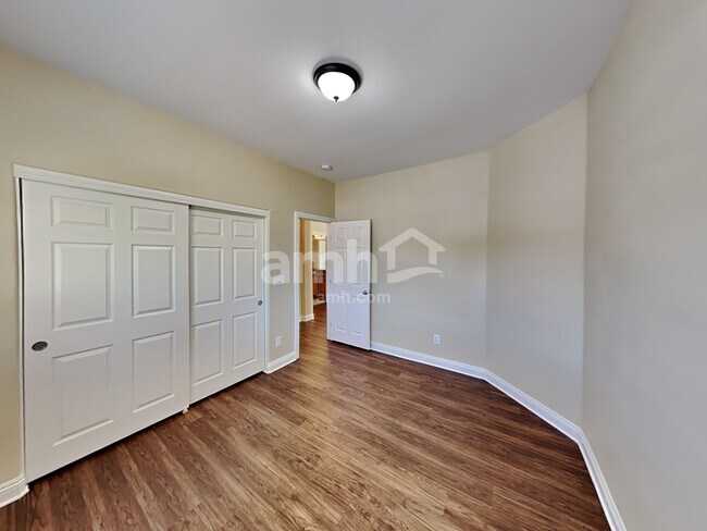 Building Photo - 2920 E Gables Vale Ct