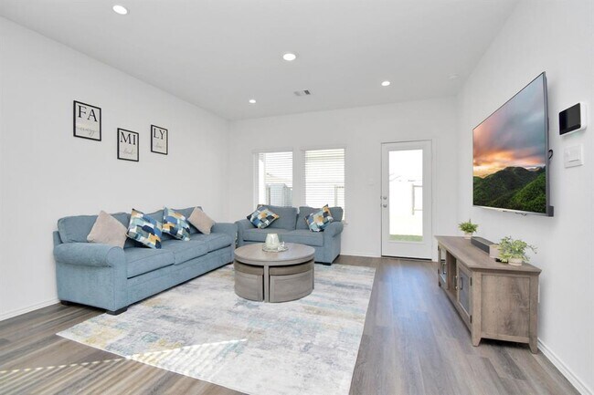 Building Photo - 5227 Castlebury Meadows Dr