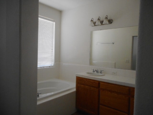 Building Photo - 2570 S Duke Ave
