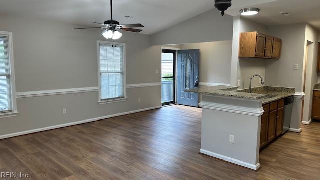 Building Photo - 701 Kennesaw Ct
